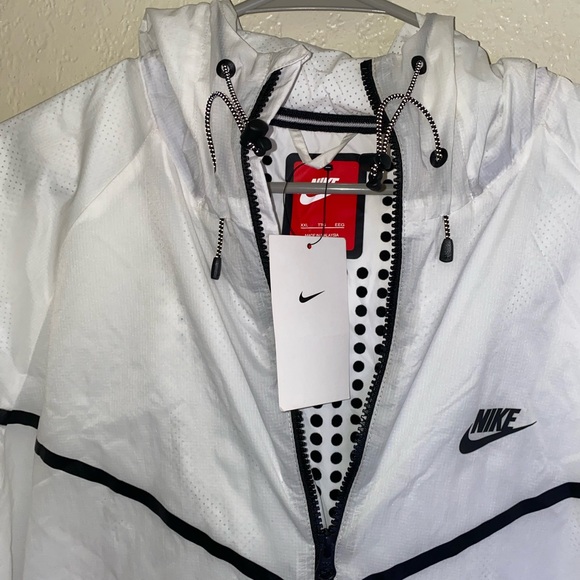 Nike Tech AeroShield 2015 Jacket Men's Full Zip Windrunner XXL NWT - Picture 5 of 5